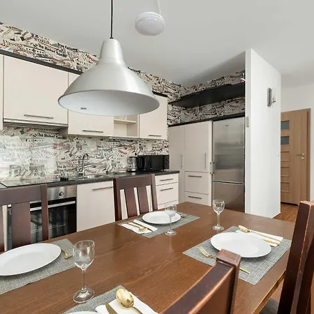 Przytulny Z Parkingiem By Renters דירה *